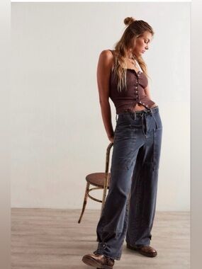 NWOT Free People We The Free CRVY
Outlaw Mid-Rise Wide Leg Jeans